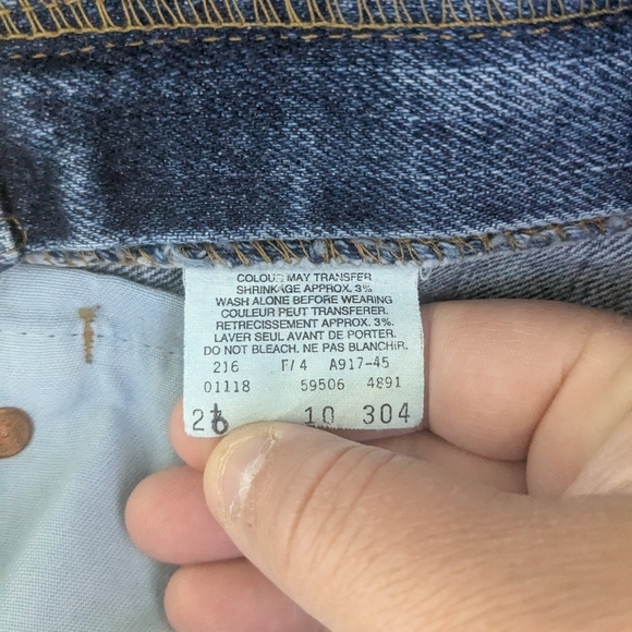 Levi's VINTAGE 90' Women Jeans Size 26 Made In Canada 100% Cotton High Waisted - Picture 9 of 15